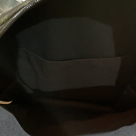 Beautiful backpack - Picture 2 of 3